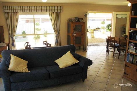 Property photo of 6 Tomlinson Court Loxton SA 5333