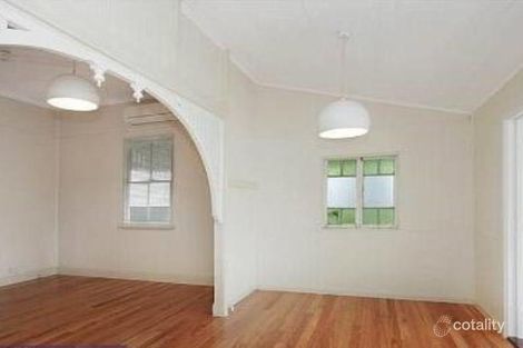 Property photo of 19 Barton Road Hawthorne QLD 4171