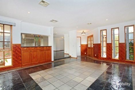 Property photo of 2/16 Paringa Drive St Albans VIC 3021