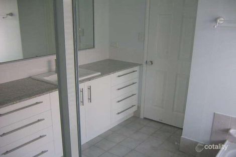 Property photo of 17 Kingfisher Crescent Belmont QLD 4153