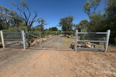 Property photo of 3 Old Reward Road Rubyvale QLD 4702