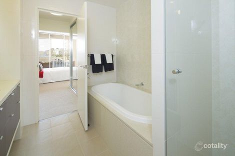 Property photo of 413/10-16 Vineyard Way Breakfast Point NSW 2137