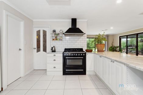 Property photo of 17 Chifley Crescent Trott Park SA 5158