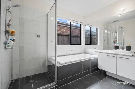 Property photo of 12 Lucy Crescent Greenvale VIC 3059