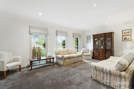 Property photo of 9 Newbury Close Templestowe Lower VIC 3107