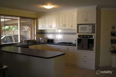 Property photo of 10 Ganaway Crescent Kialla VIC 3631