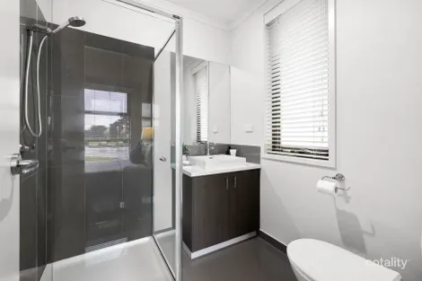 Property photo of 96 Aspect Parade Alfredton VIC 3350