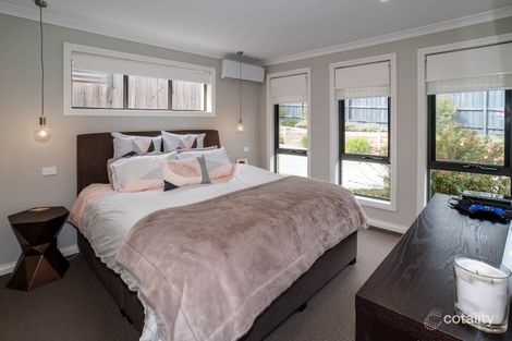 Property photo of 5 Cherry Lane Montrose VIC 3765