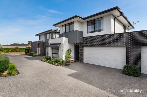 2/15 Green Island Ave, Mount Martha, VIC 3934