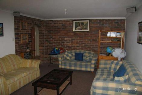 Property photo of 4 Nelson Court Springwood QLD 4127