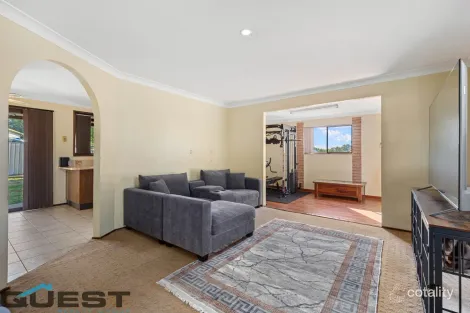 Property photo of 5 Copperfield Drive Ambarvale NSW 2560