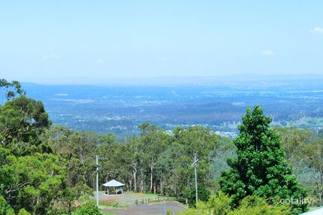 Property photo of 18 Harvey Street Mount Lofty QLD 4350