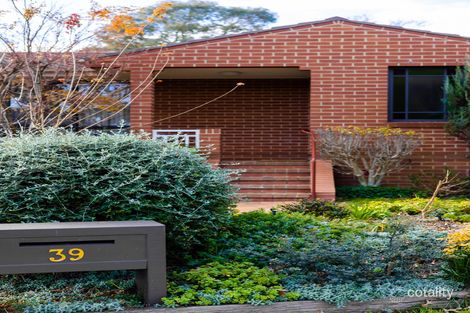 Property photo of 39 Tallara Parkway Narrabundah ACT 2604