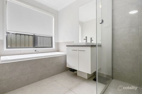 Property photo of 21 Teamsters Circuit Kilmore VIC 3764