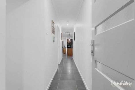 Property photo of 74 Aberdeen Circuit Spring Mountain QLD 4300