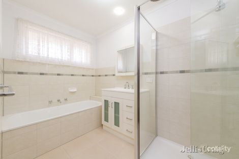 Property photo of 76 Camelot Drive Glen Waverley VIC 3150