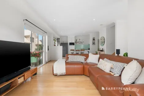 Property photo of 5/48 Fairlie Avenue Macleod VIC 3085