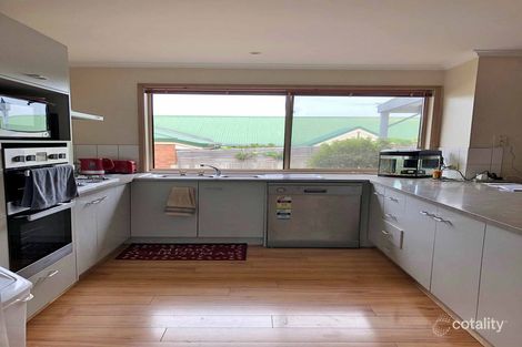 Property photo of 9 Tara Court Yallambie VIC 3085