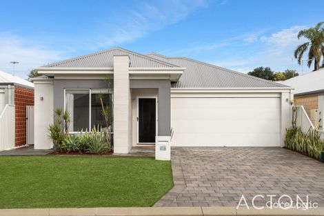 Property photo of 7 Wading Place Lake Coogee WA 6166