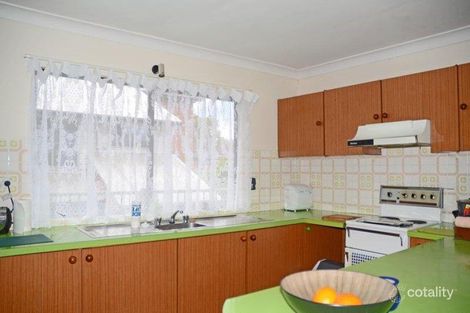 Property photo of 20 Ginganup Road Summerland Point NSW 2259