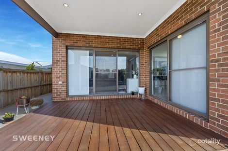 Property photo of 11 Friesian Drive Sunbury VIC 3429