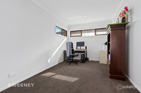 Property photo of 11 Friesian Drive Sunbury VIC 3429