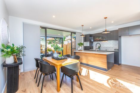 Property photo of 3/14 Macaulay Street Coorparoo QLD 4151