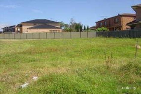 15 Yeronga Cl, St Johns Park, NSW 2176