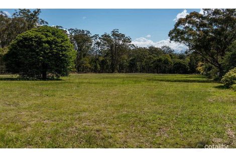 10 New England Hwy, Crows Nest, QLD 4355
