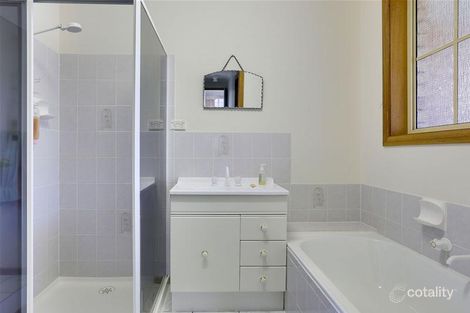 Property photo of 2/9 Long Point Road Sandy Bay TAS 7005