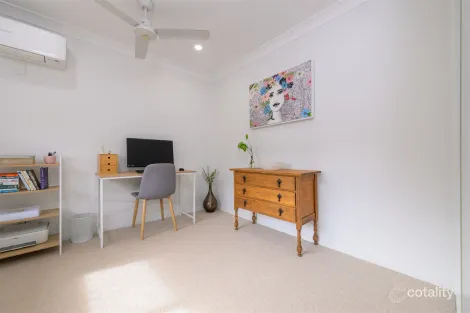 Property photo of 80 Emmadale Drive New Auckland QLD 4680