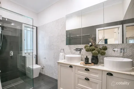 Property photo of 146 Watson Street Camp Hill QLD 4152