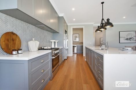 Property photo of 36 Hampshire Boulevard Leneva VIC 3691