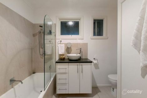 Property photo of 5 Orchid Avenue Mornington VIC 3931