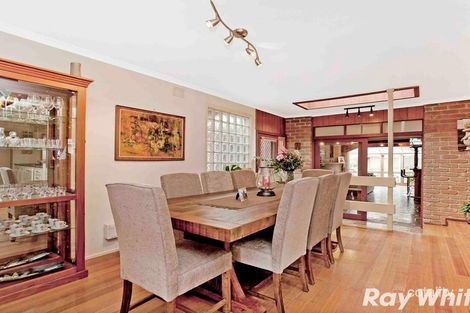 Property photo of 3 Mosstrooper Court Mill Park VIC 3082