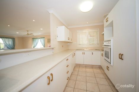 Property photo of 2/13 Jannie Court Labrador QLD 4215