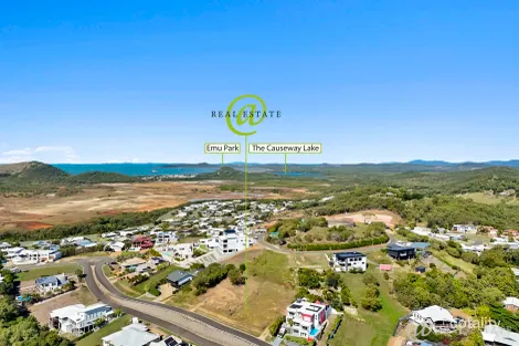 Property photo of 27 Bayview Drive Lammermoor QLD 4703