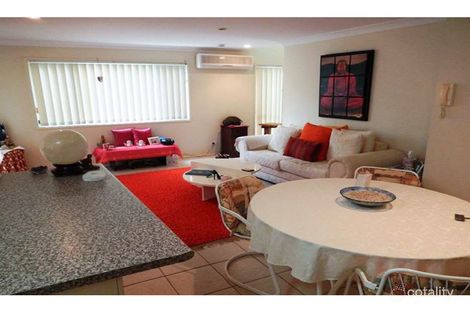 Property photo of 8/19 Hilltop Street Labrador QLD 4215