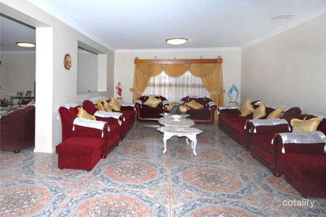 Property photo of 6 Lambie Way Roxburgh Park VIC 3064