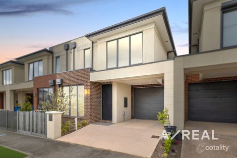 Property photo of 25 Billy Buttons Drive Narre Warren VIC 3805