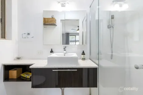 Property photo of 22 Heidelberg Circuit Robina QLD 4226