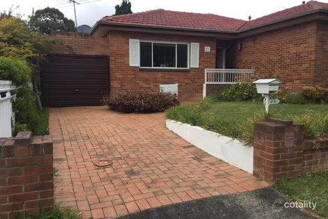 30 Vivienne St, Kingsgrove, NSW 2208