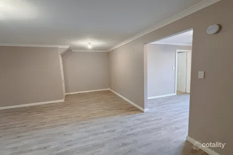 Property photo of 5A Erin Court Boulder WA 6432