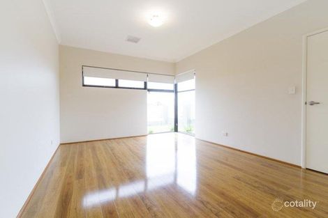 Property photo of 24 Torridge Approach Piara Waters WA 6112