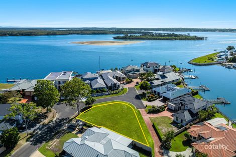 Property photo of 6 Edgewater Close Yamba NSW 2464