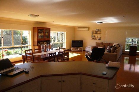Property photo of 9 Emerald Court Middle Ridge QLD 4350