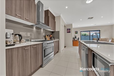 Property photo of 6 Wilkiea Crescent Cranbourne North VIC 3977