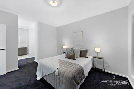 Property photo of 46 Diamond Parade Cobblebank VIC 3338