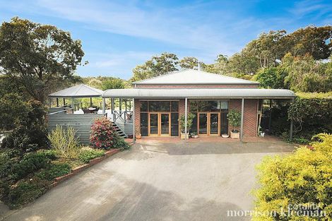 16 Valley Rd, Wattle Glen, VIC 3096