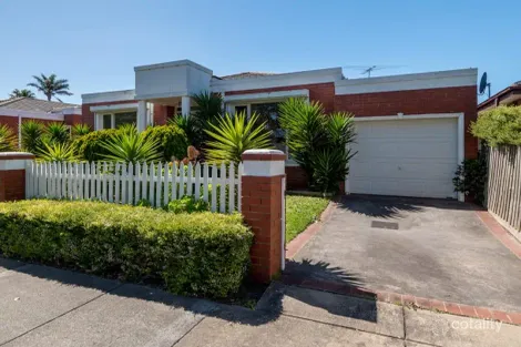 4/10-12 Kinrade St, Hughesdale, VIC 3166